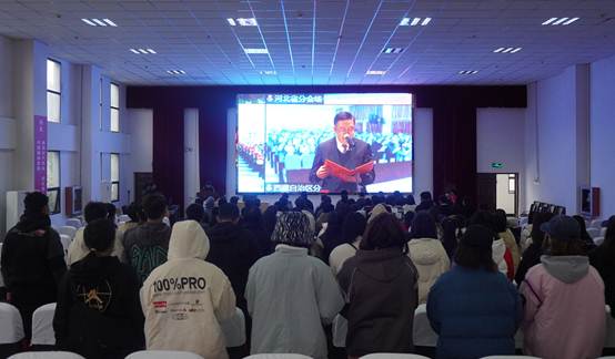 深入学习习近平法治思想，大力弘扬宪法精神 ——beat365官网组织开展宪法晨读活动(图1)