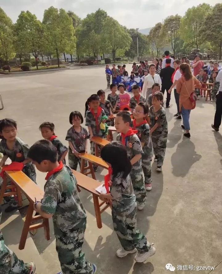 beat365官方网站“青春有伴·我不孤单”系列主题帮扶活动之“微扶贫·微心愿”(图2)