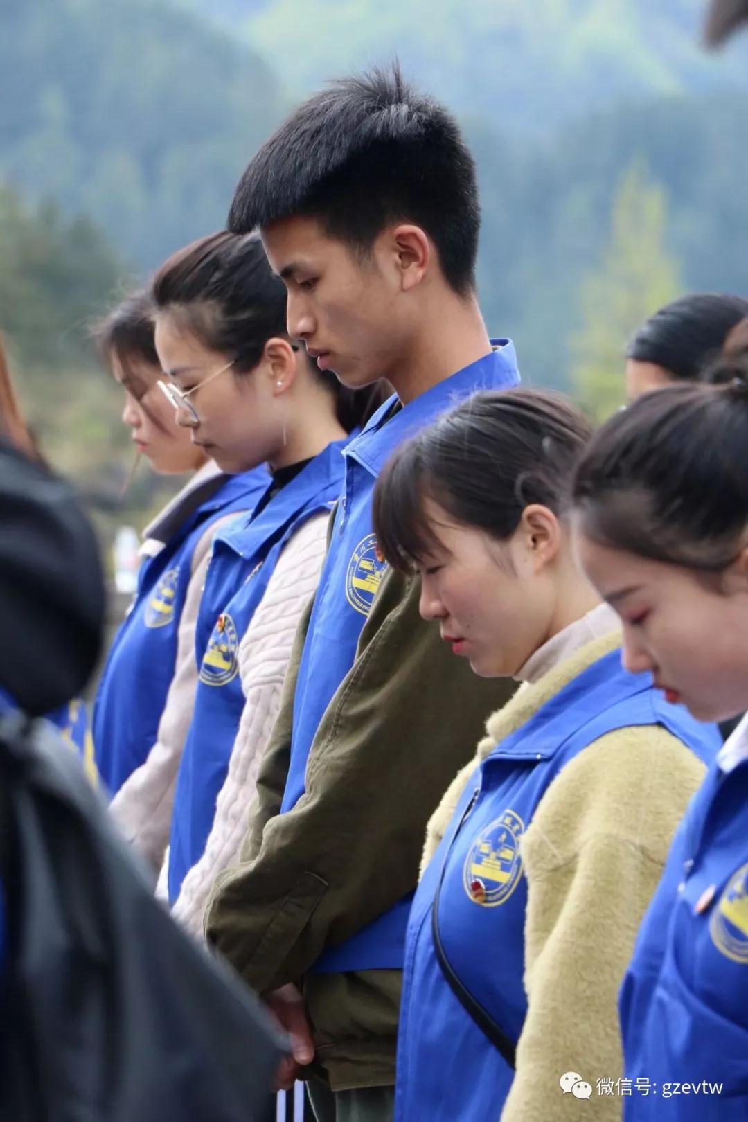 beat365官方网站“青春心向党·建功新时代” 清明祭英烈主题团日活动(图2)