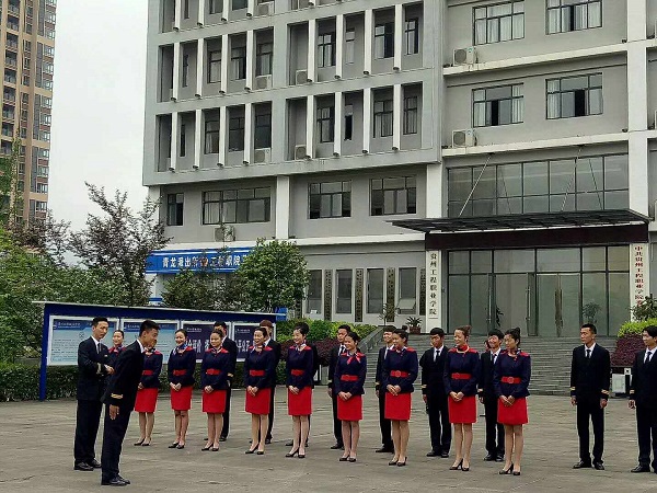 中国国际航空王思洋乘务长等人对beat365官网进行教学评估并做指导(图2)