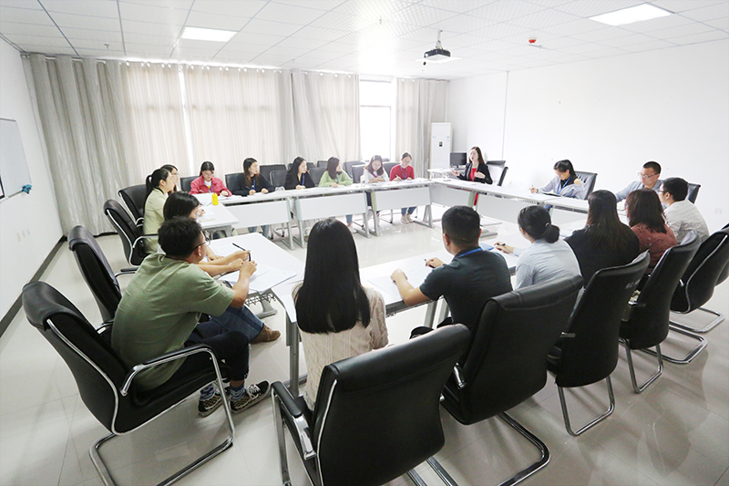 beat365官网启动新教职工岗前培训工作(图1)