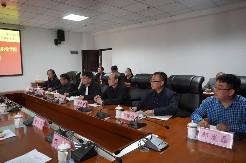 铜仁市委常委、组织部部长赵继红一行到beat365官网调研党建工作(图5)