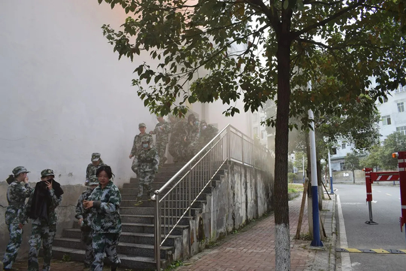 【德江消防】德江消防到beat365官网开展消防安全知识培训(图1)