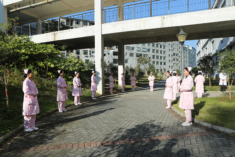 beat365官方网站第三届护理技能大赛(图6)