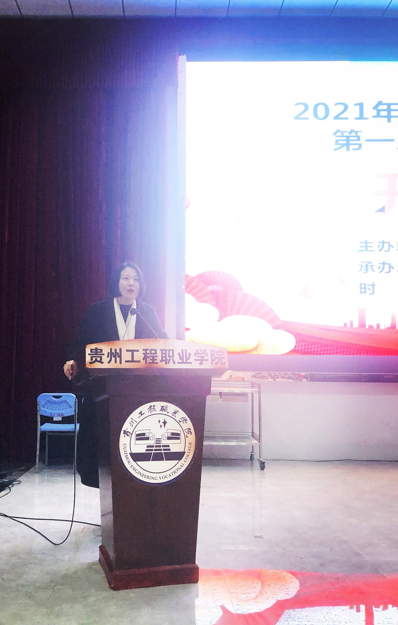 树礼仪形象  展天使风采 ——护理学院隆重举行beat365官方网站第一届护理礼仪大赛开幕式暨选拔赛初赛(图3)