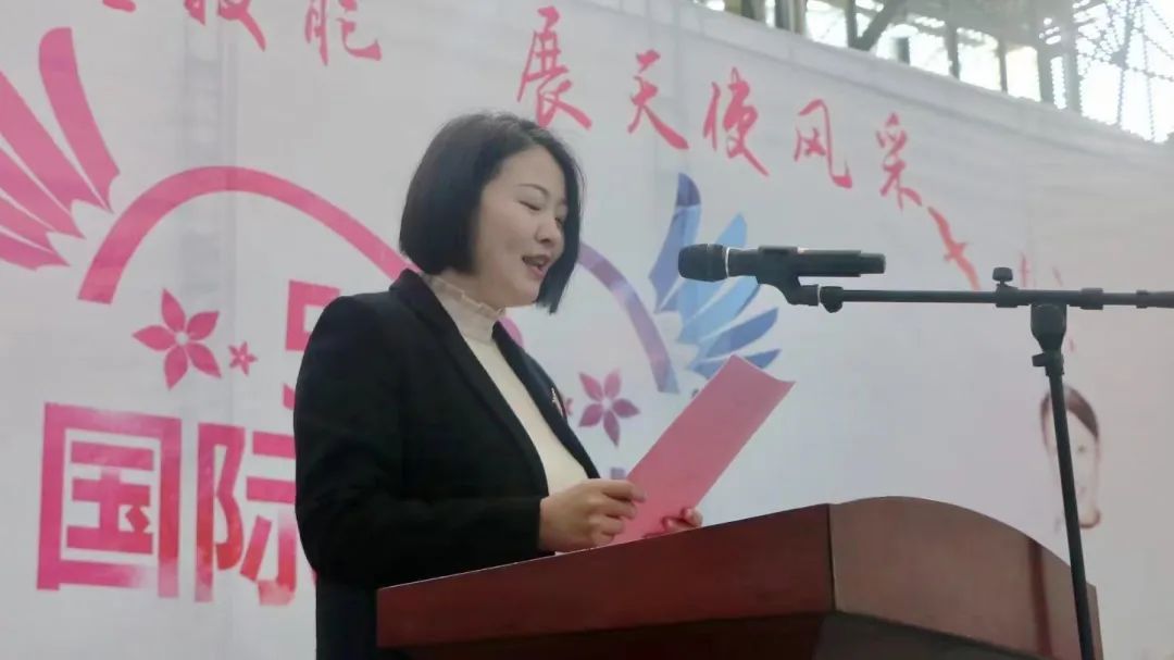 beat365官方网站举行5·12国际护士节活动暨授帽仪式(图10)