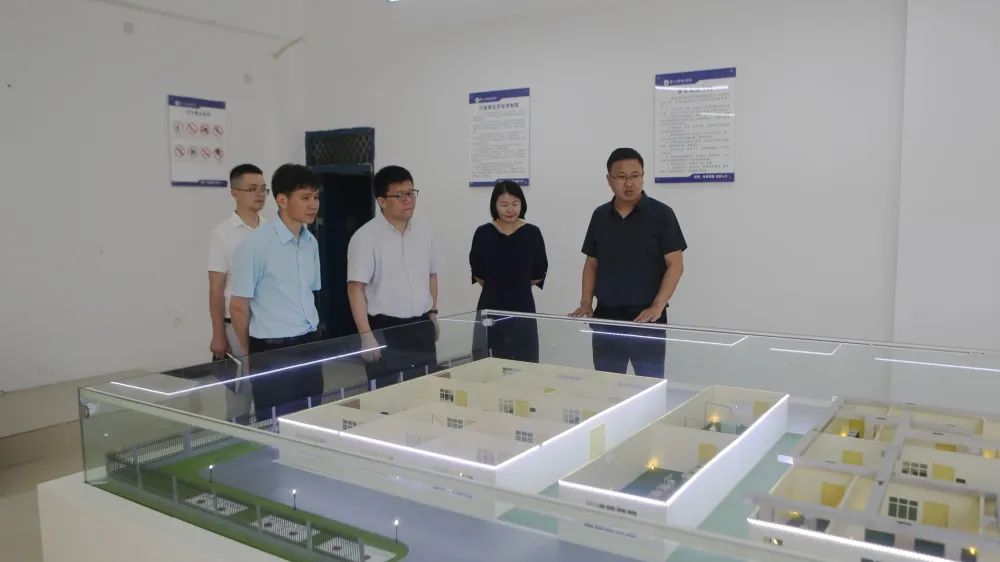 贵州省教育厅专家组到beat365官方网站开展2021年度年检工作(图3)