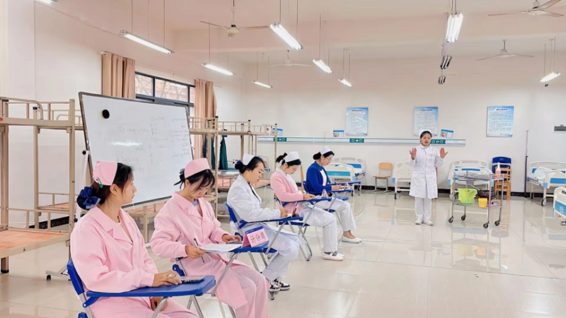 创新协同·奋竞于春-beat365官方网站第六届护理技能大赛圆满举办(图5)