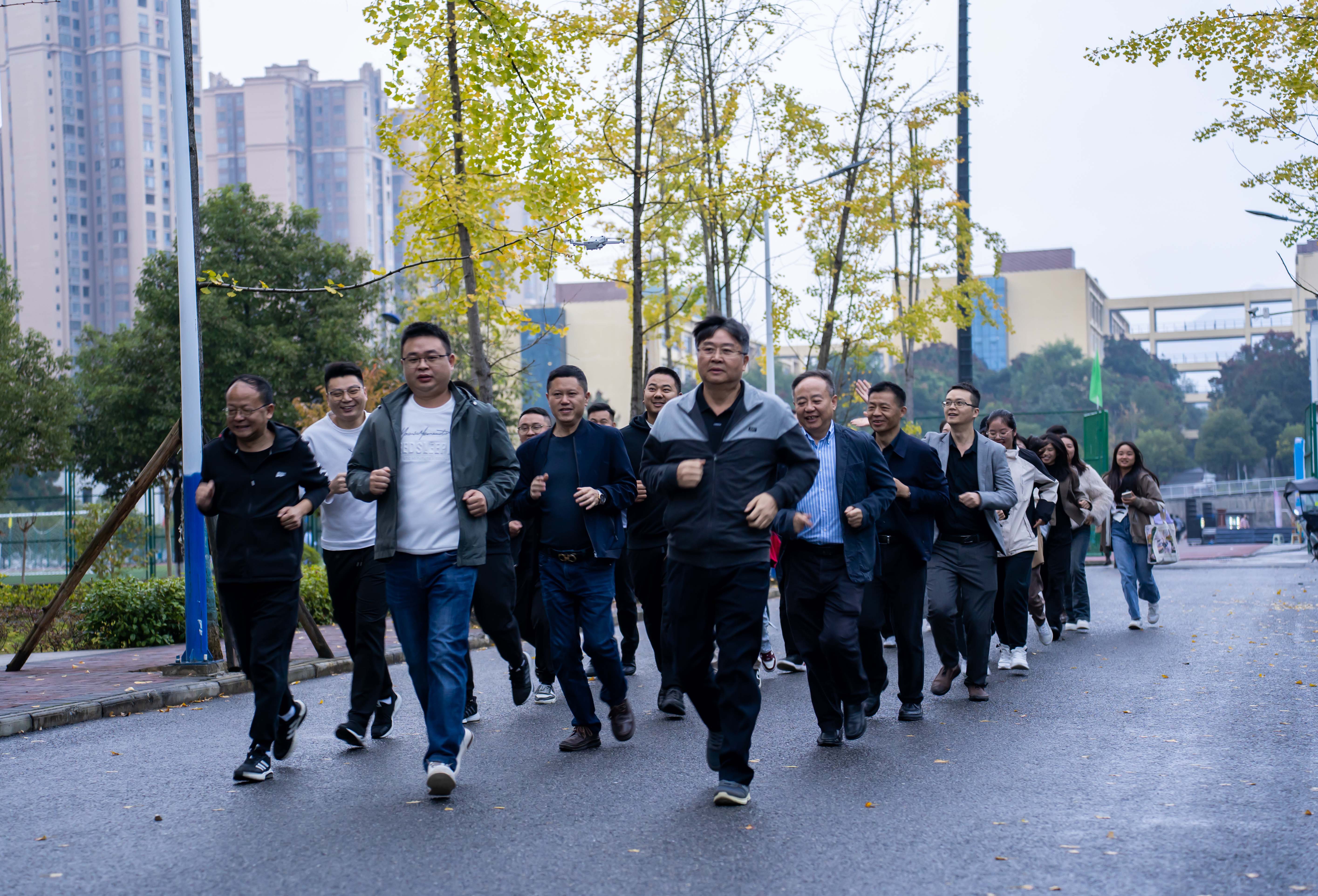 人人享受体育 健康拥抱未来|beat365官网举行阳光体育运动启动仪式(图5)