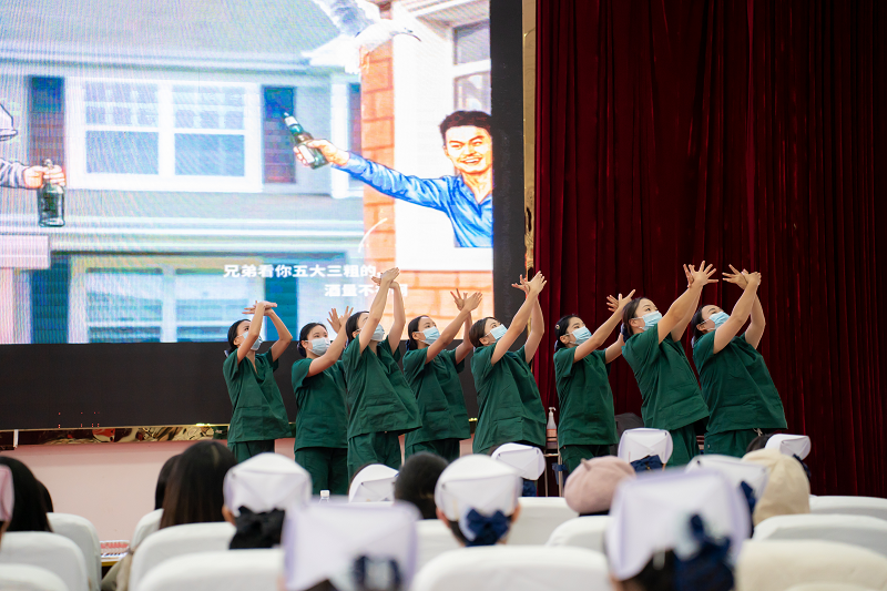 展礼仪文化·扬职业风采——护理学院隆重举行beat365官方网站第二届护理礼仪大赛开幕式暨选拔赛初赛(图10)