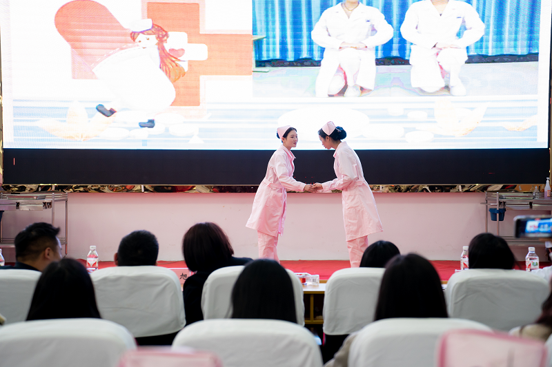 展礼仪文化·扬职业风采——护理学院隆重举行beat365官方网站第二届护理礼仪大赛开幕式暨选拔赛初赛(图12)