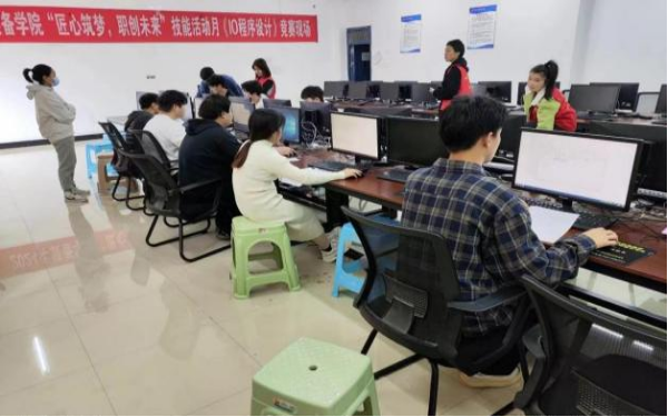 匠心筑梦 职创未来| beat365官网装备制造与信息技术学院“技能活动月”系列活动圆满结束(图2)