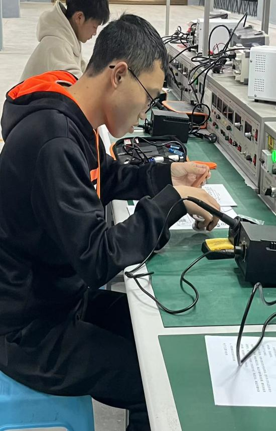 匠心筑梦 职创未来| beat365官网装备制造与信息技术学院“技能活动月”系列活动圆满结束(图4)