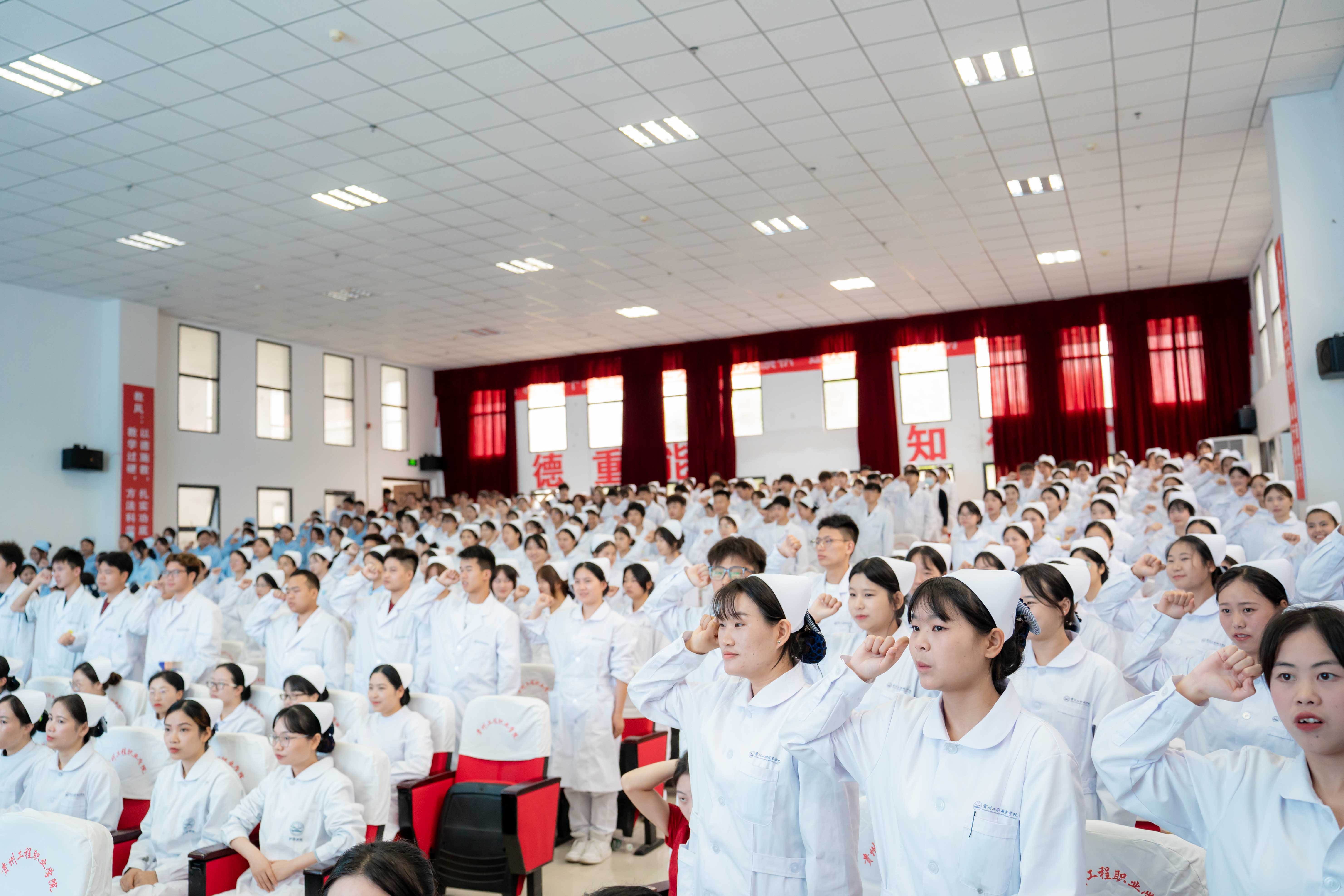 护佑健康，逐梦前行——beat365官方网站成功举办5·12国际护士节活动暨授帽仪式(图6)