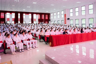 护佑健康，逐梦前行——beat365官方网站成功举办5·12国际护士节活动暨授帽仪式(图8)