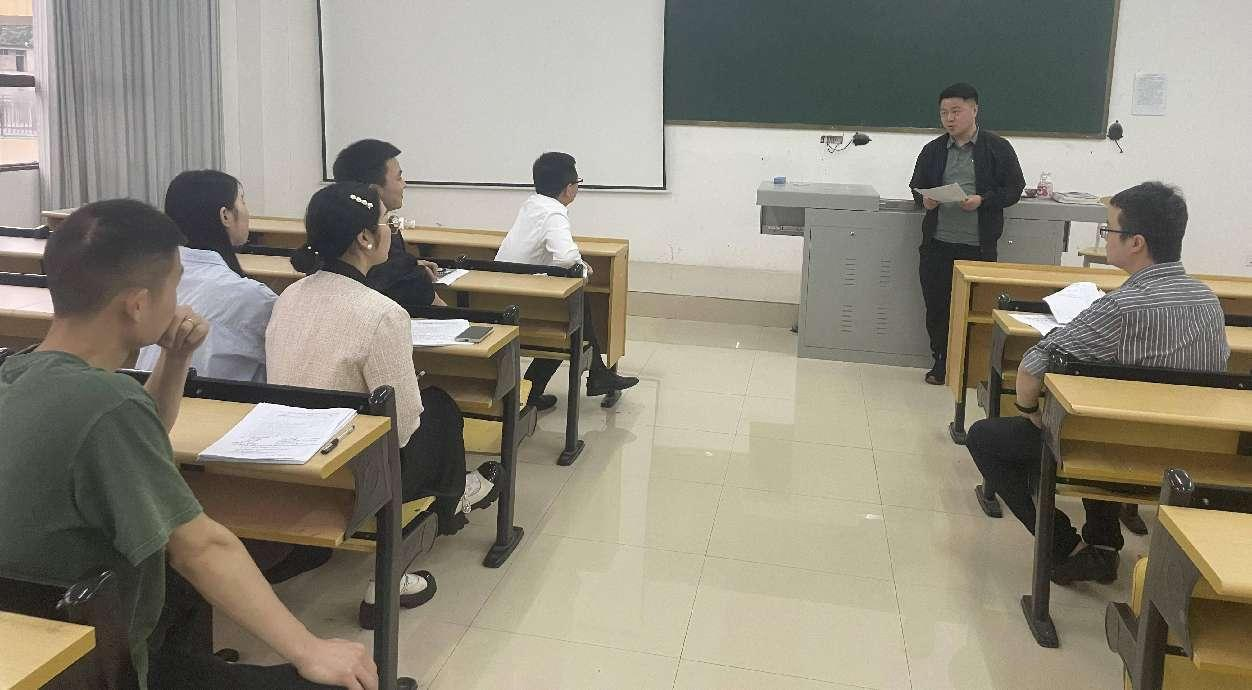 示范引领同奋进&nbsp;砥砺前行共芬芳 ——beat365官方网站示范课简报(图3)