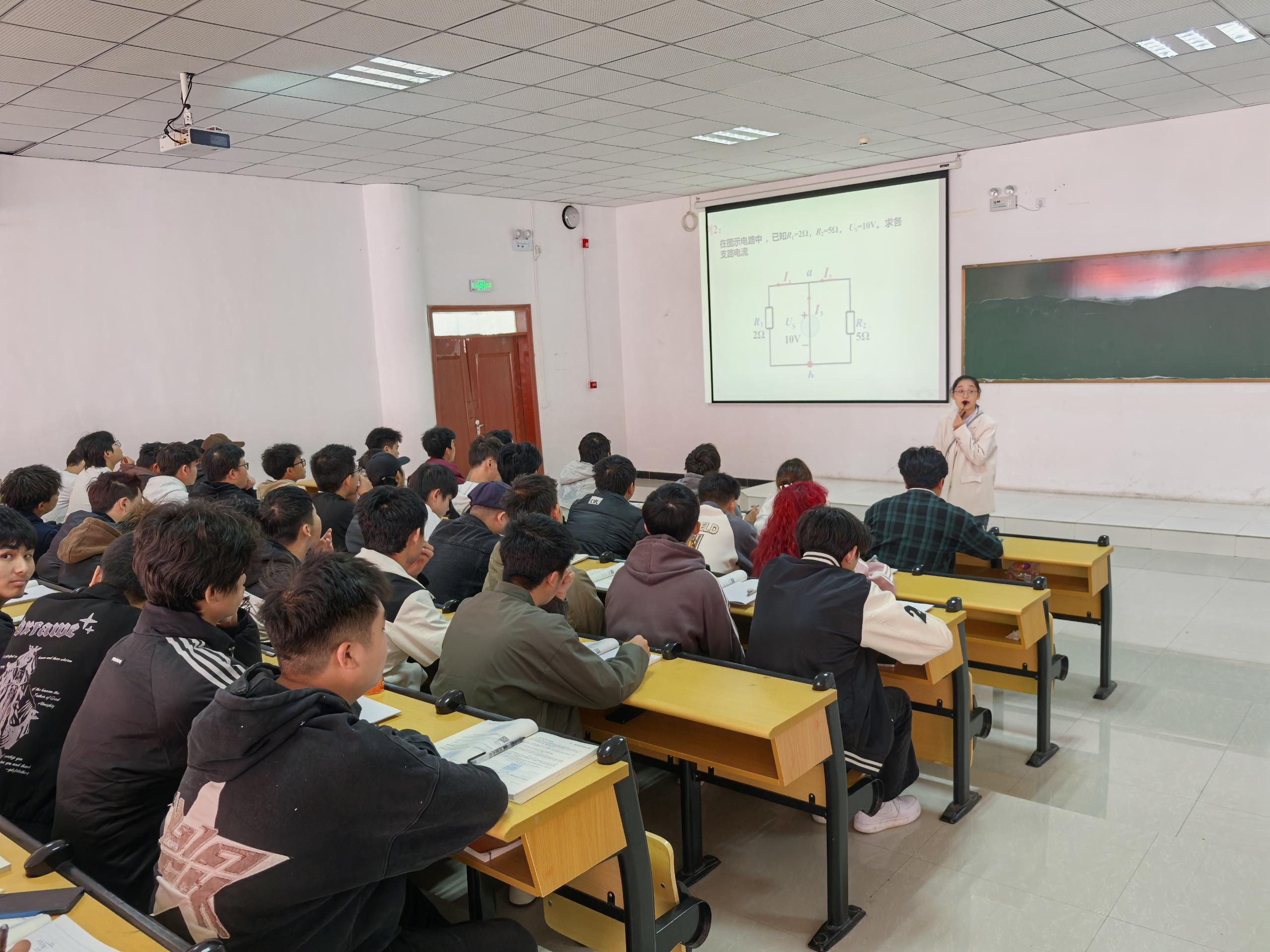 beat365官方网站2024-2025学年度公开示范课活动圆满结束(图4)