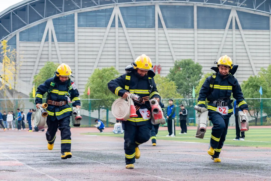 beat365官方网站举办德江县第三届大学生消防技能运动会(图8)
