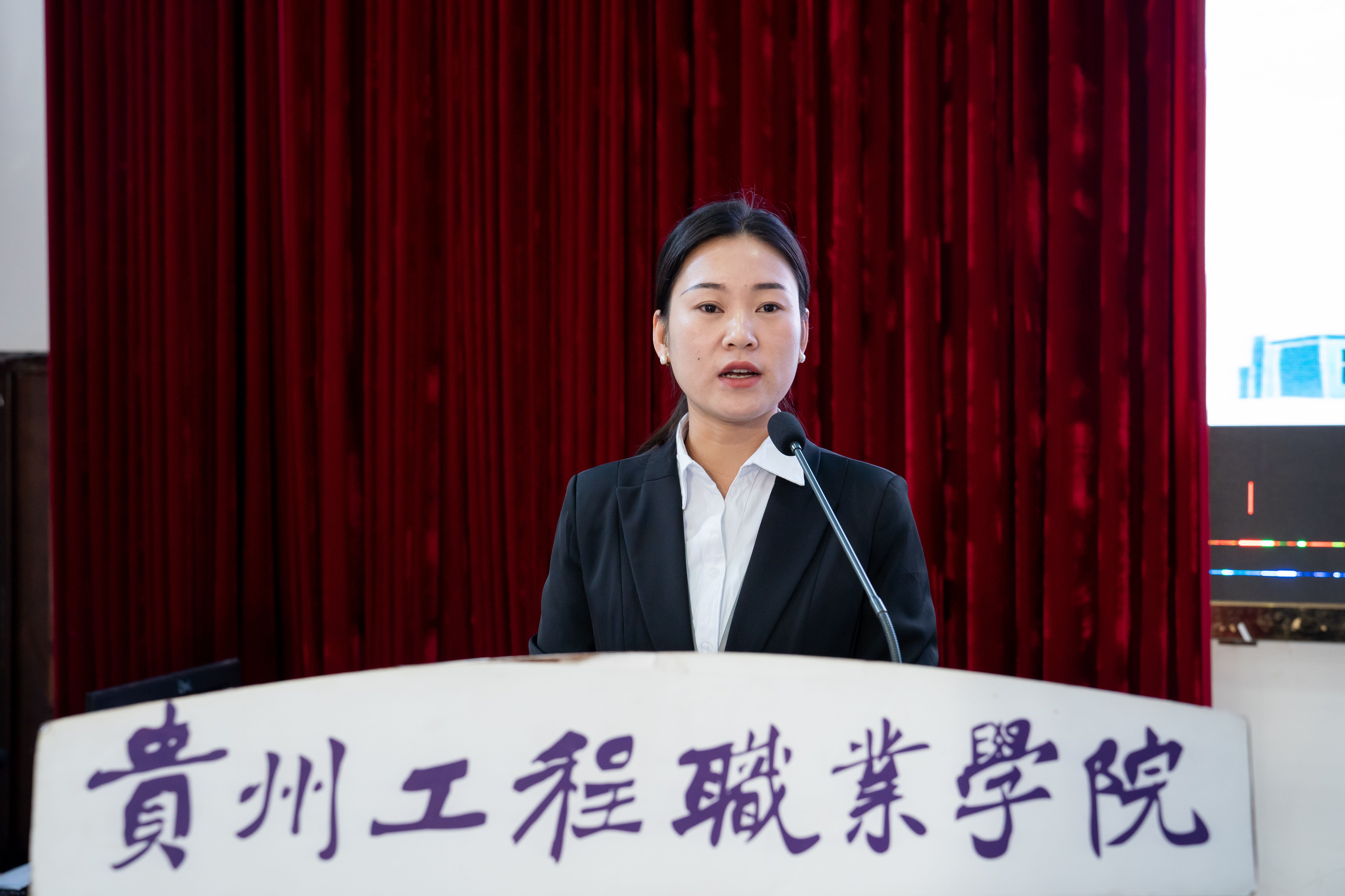 beat365官方网站第五次学生代表大会顺利召开(图4)