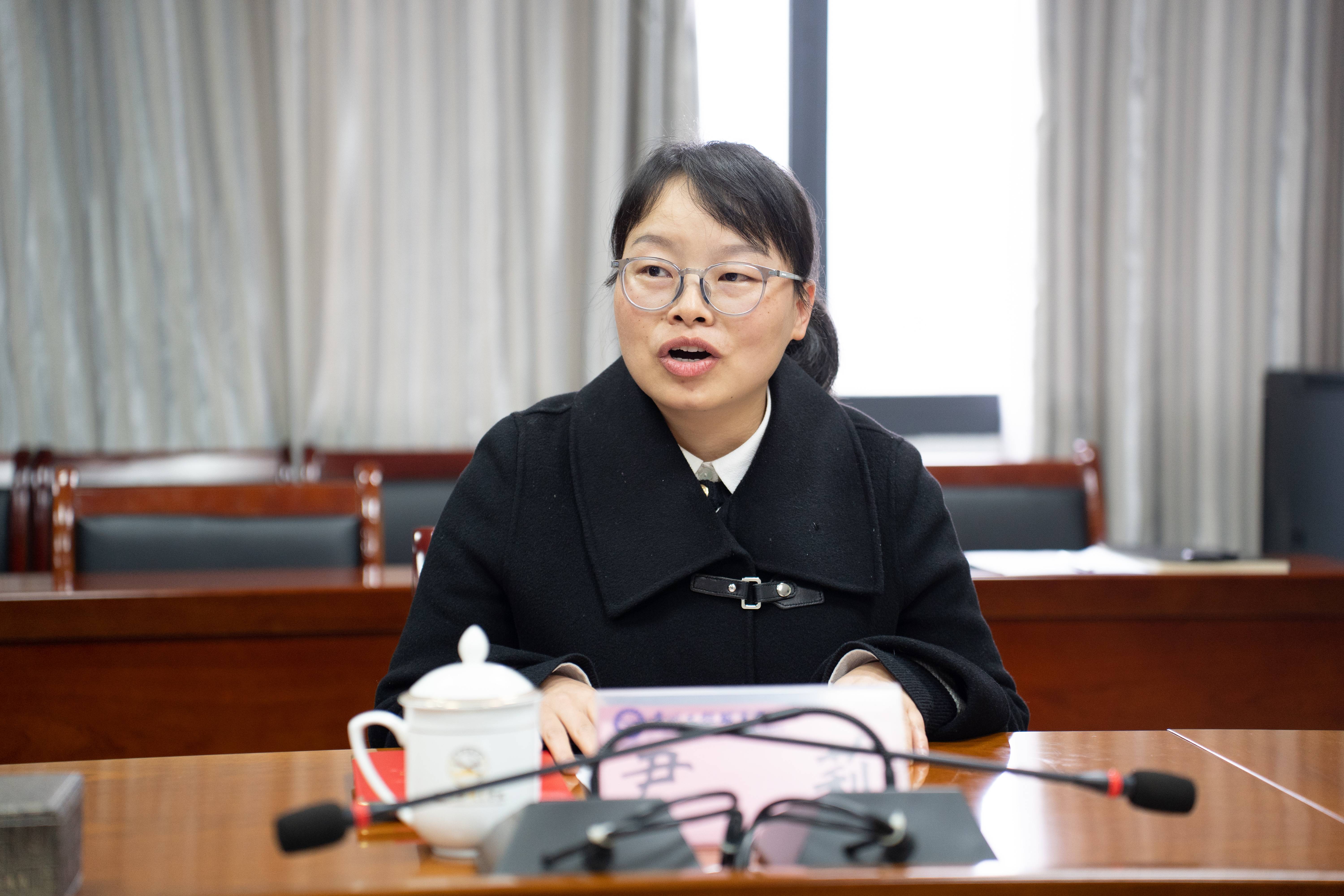 多元融合 共育英才丨beat365官网举行外聘教师聘用仪式暨外聘教师座谈会(图5)