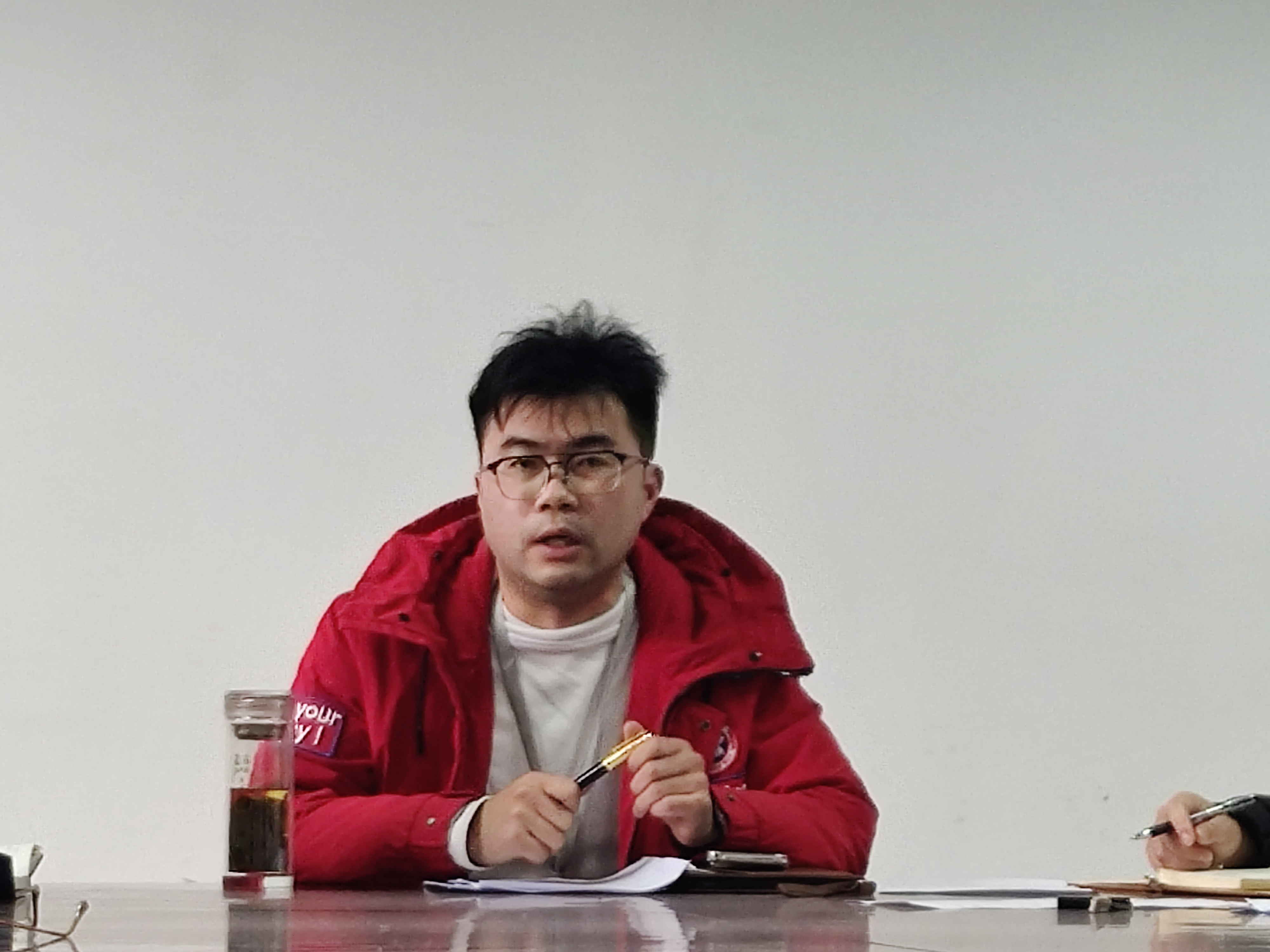 锚定时代方位，扛牢铸魂使命 ——马克思主义学院召开2025年春季学期第一次教职工大会(图1)