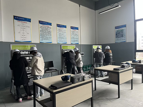  “收心课”燃斗志 五育赋能启新篇——智能制造学院开学第一课系列活动纪实(图1)