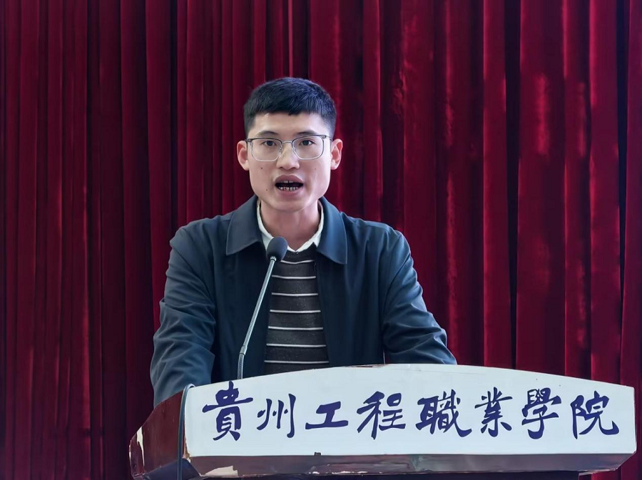 聚焦匠心逐梦·共谱技能新篇 人工智能与信息工程学院2025年技能活动月表彰大会圆满落幕(图3)