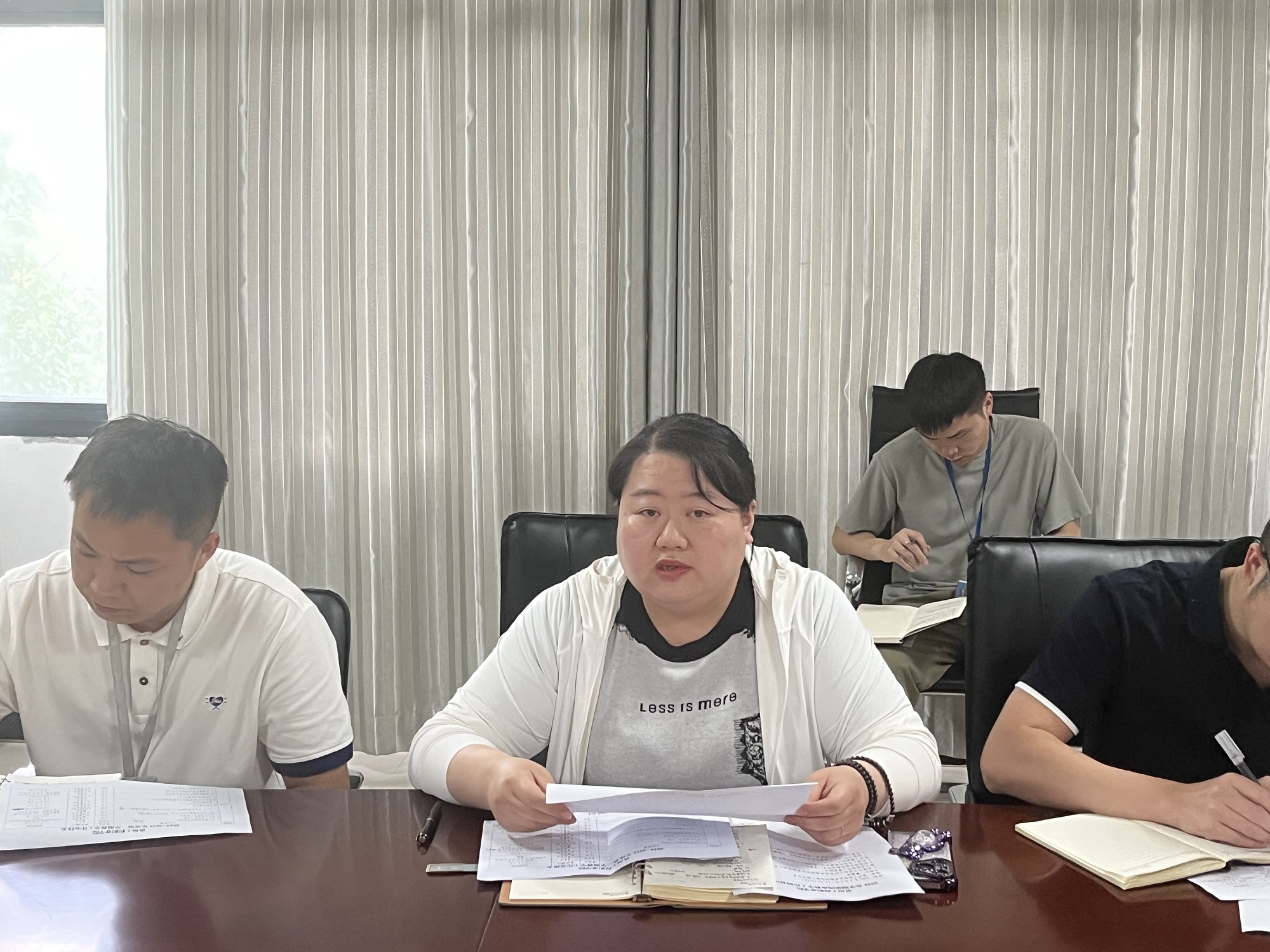 beat365官网召开2025年春季学期第四次教学工作例会(图2)