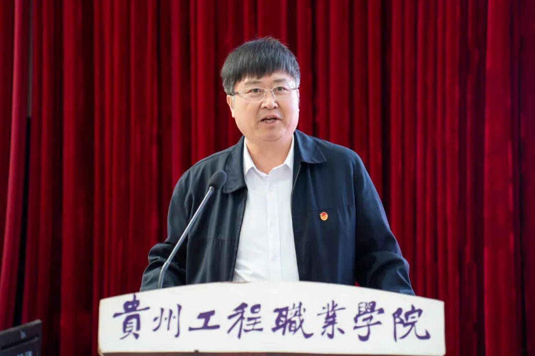 十年砥砺绽芳华·青春奋进向未来|beat365官网召开2024年度五四表彰大会(图2)