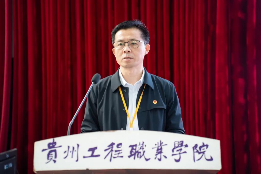 十年砥砺绽芳华·青春奋进向未来|beat365官网召开2024年度五四表彰大会(图3)