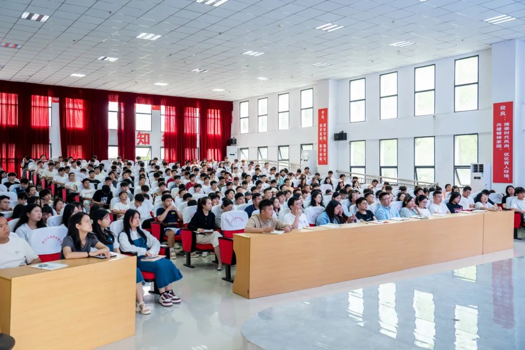 全省党校系统“理论宣传二人讲”暨铜仁市社科普及宣讲活动走进beat365官方网站(图3)