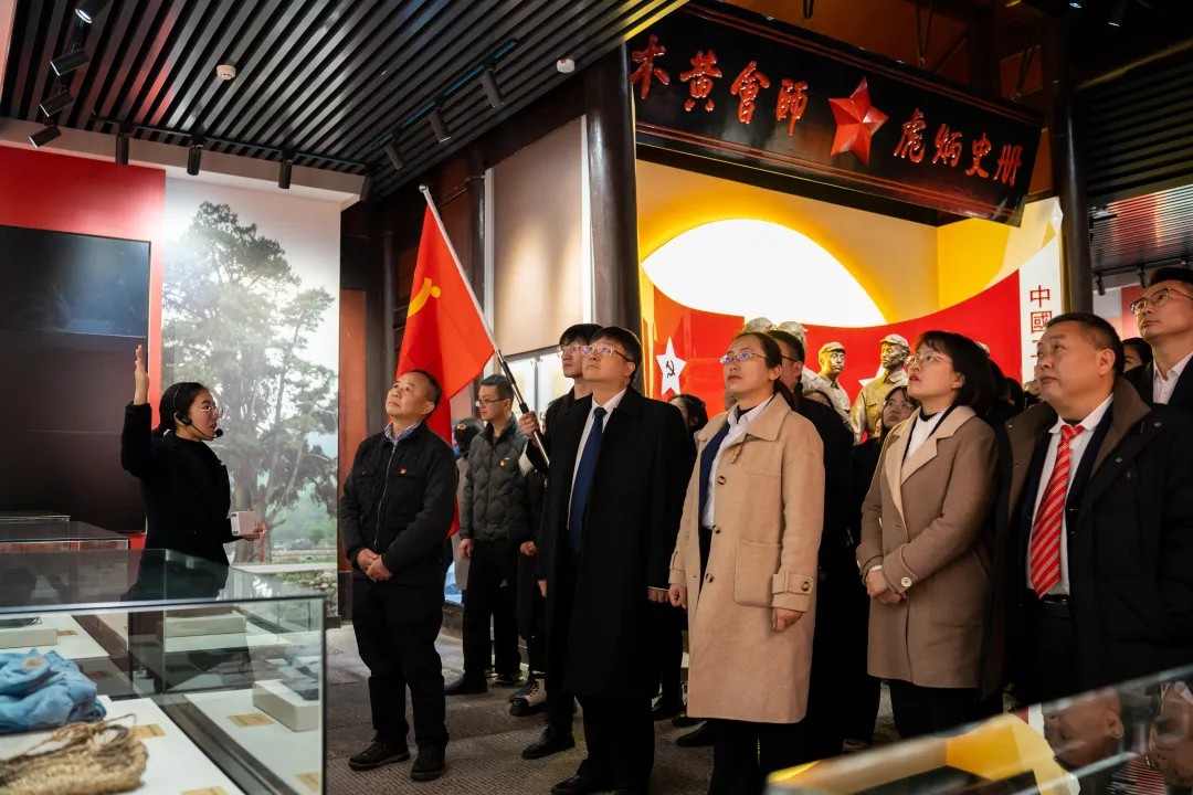 追寻红色足迹 争做时代新人丨beat365官方网站全体党员赴红二、红六军团木黄会师纪念馆参观学习(图6)