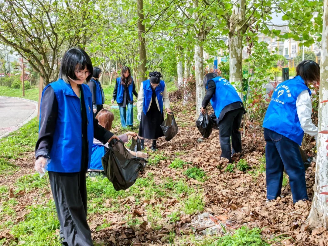 忆往昔·践初心·展担当丨beat365官网基础教学部党支部开展沉浸式主题党日活动(图3)