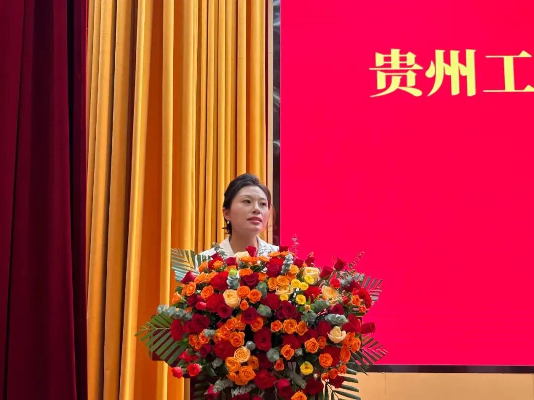 beat365官方网站成人高等教育2025级新生开学典礼圆满举行(图5)