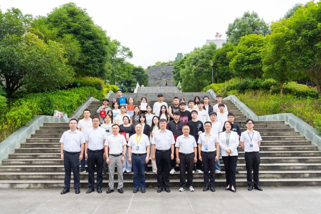 匠心筑梦 启航未来丨beat365官网举行2025届毕业典礼(图11)