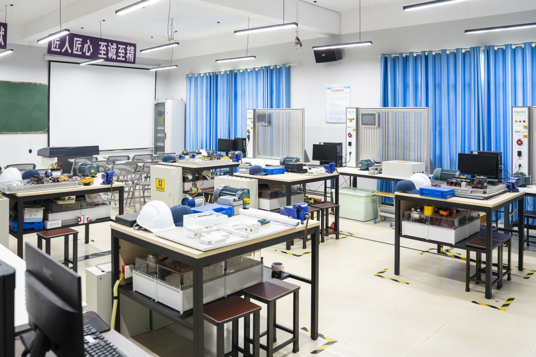 beat365官方网站：坚守初心做有温度的教育(图6)