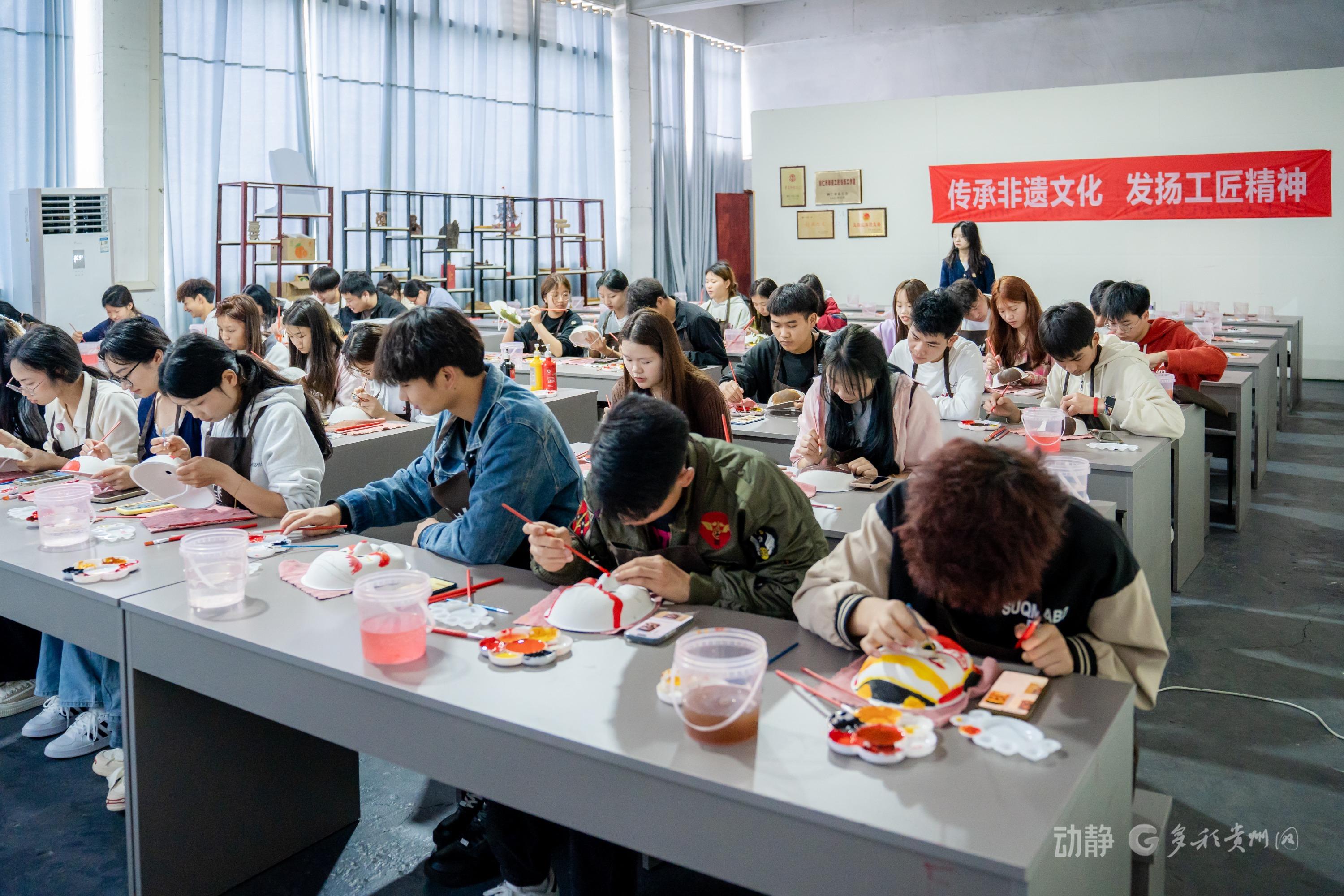 锚定职业教育航向 beat365官方网站十年砥砺铸华章(图6)