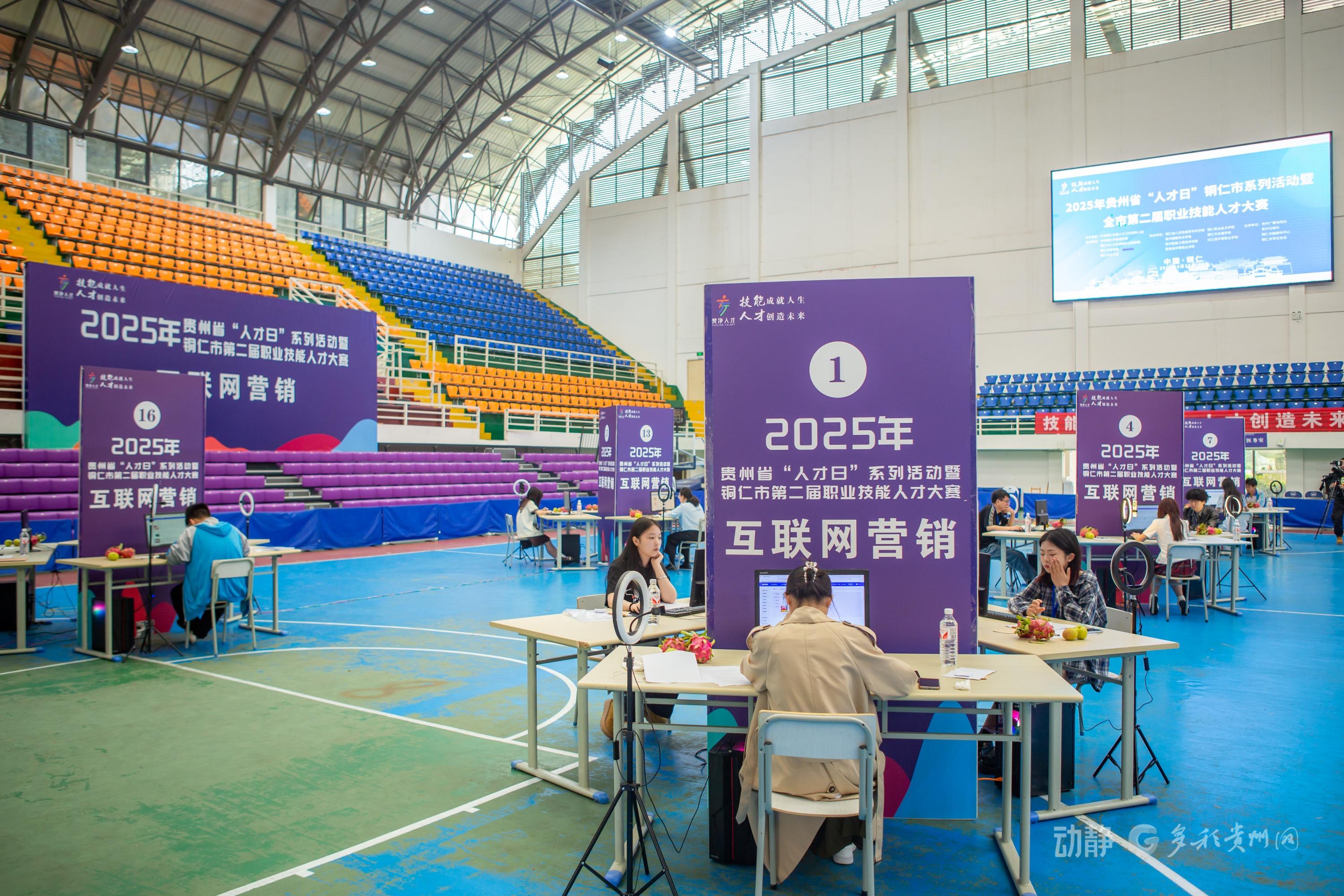 锚定职业教育航向 beat365官方网站十年砥砺铸华章(图15)