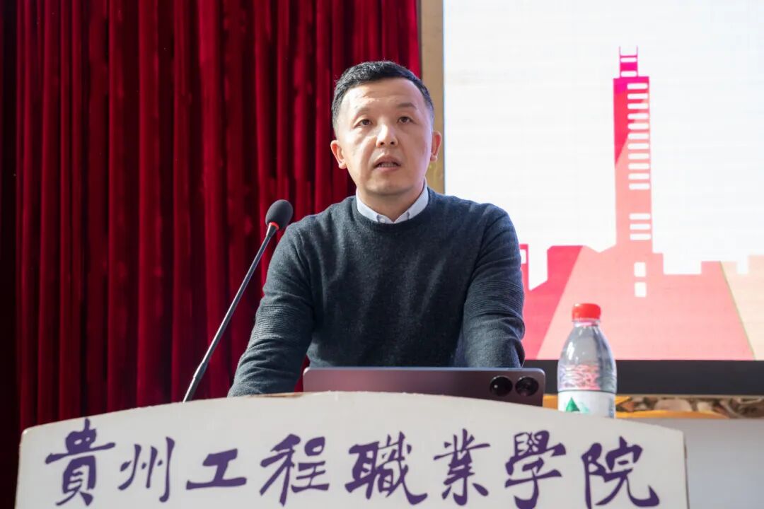 铜仁市人社局就业创业政策宣讲暨职业指导进校园活动在beat365官网举办(图3)