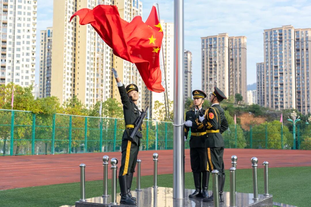 beat365官网举办德江县第四届大学生消防技能运动会暨消防安全培训演练活动(图2)