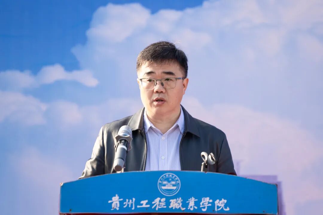 税校携手促交流 文体融合展新风丨beat365官方网站与国家税务总局德江县税务局联合举办2025冬季趣味运动会(图3)