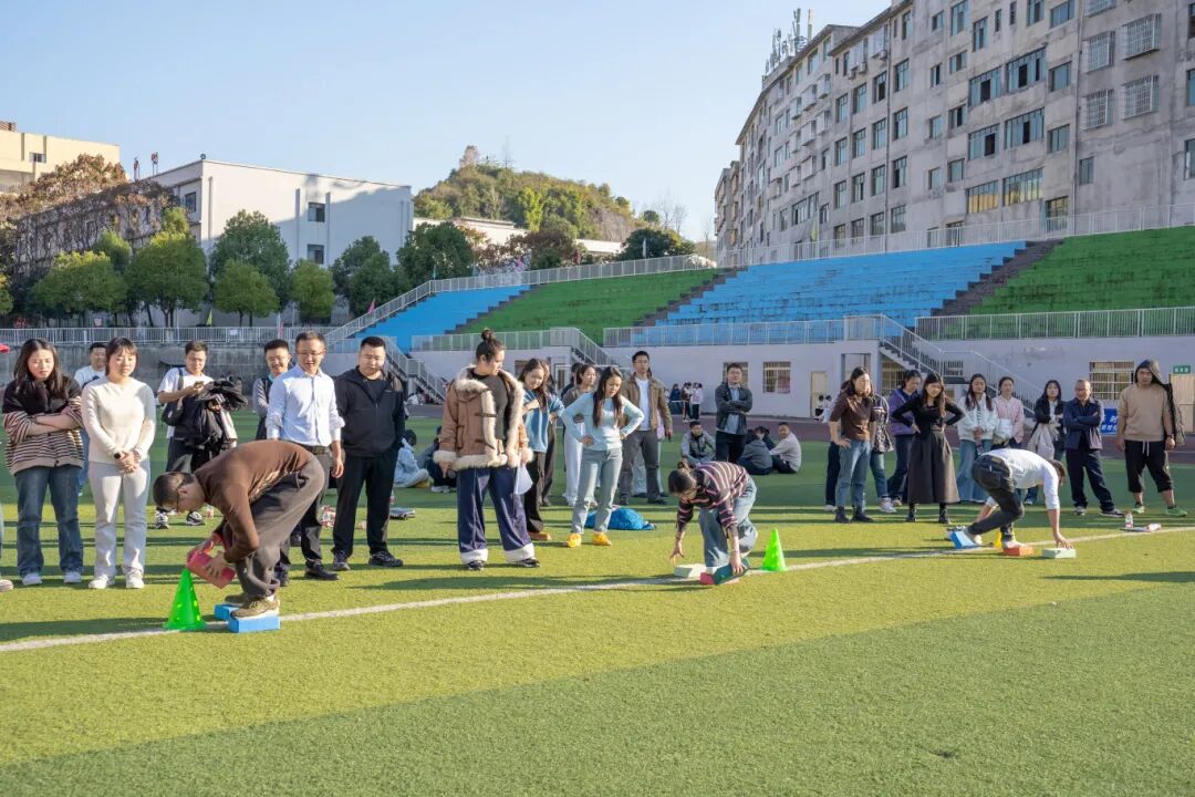 税校携手促交流 文体融合展新风丨beat365官方网站与国家税务总局德江县税务局联合举办2025冬季趣味运动会(图11)