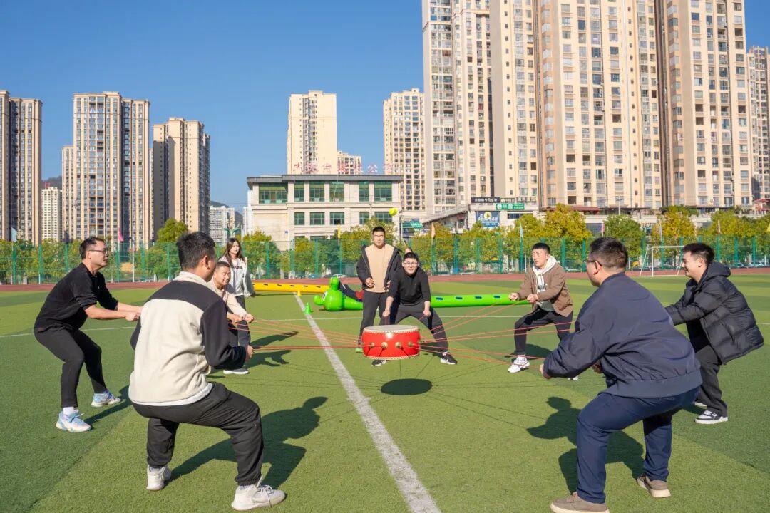 税校携手促交流 文体融合展新风丨beat365官方网站与国家税务总局德江县税务局联合举办2025冬季趣味运动会(图13)