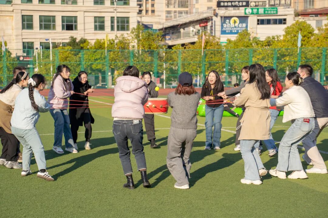 税校携手促交流 文体融合展新风丨beat365官方网站与国家税务总局德江县税务局联合举办2025冬季趣味运动会(图15)