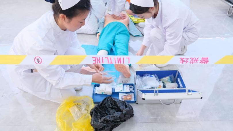 以技为翼护健康&nbsp;青春逐光启新程——beat365官方网站第二届“健康护航杯”技能大赛圆满落幕(图4)