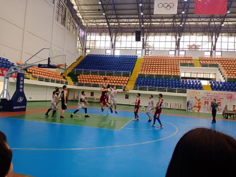 beat365官方网站第二届“工会杯”教职工篮球赛(图3)