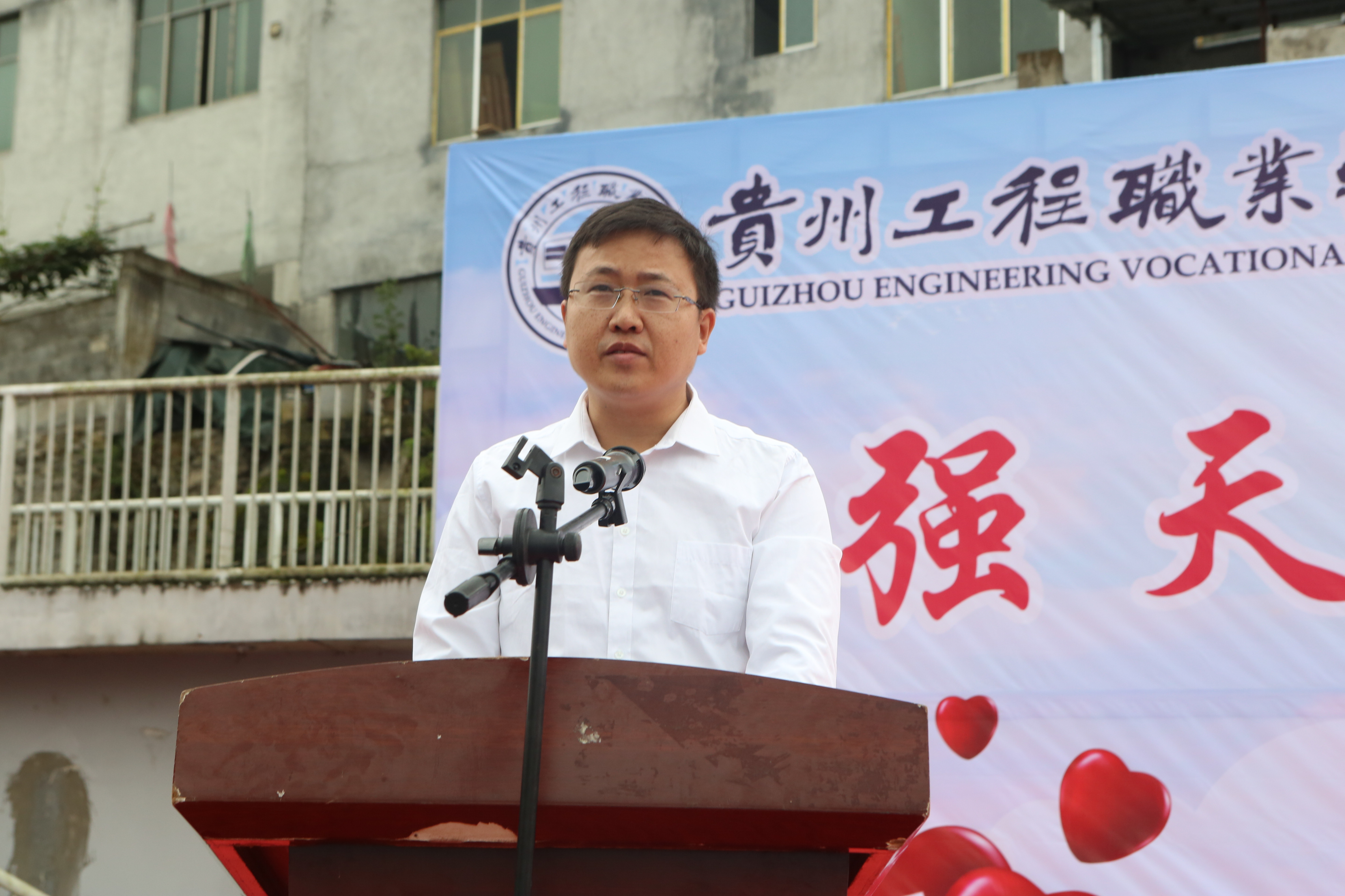 强天使技能 育优秀护士丨beat365官网举行国际护士节庆祝大会(图2)