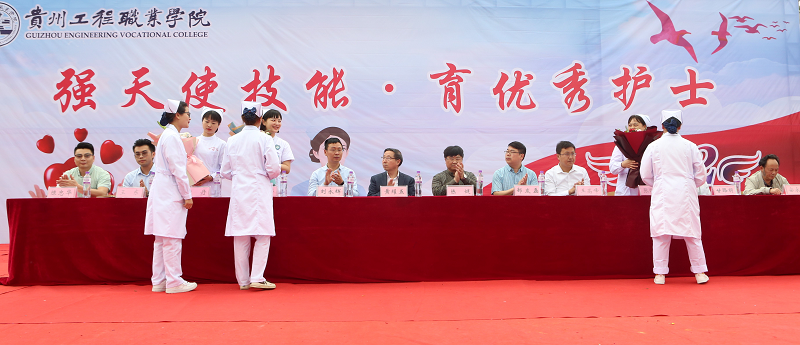 强天使技能 育优秀护士丨beat365官网举行国际护士节庆祝大会(图3)