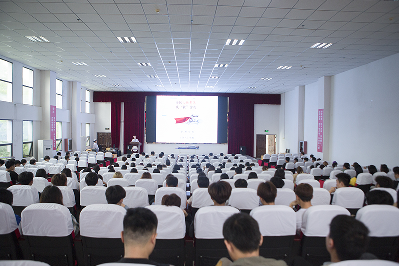 职业教育活动|beat365官网开展“心肺复苏培训”专题讲座(图1)